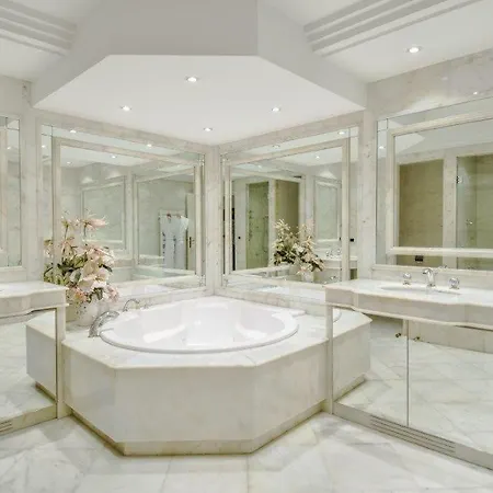 Miramar Croisette Канны